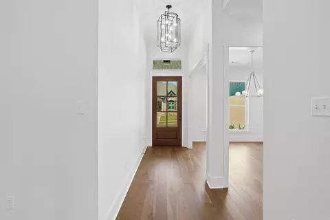 Entry Way - 1650 Dolphin Dr, Conway, AR 72034 photo 2 of 5