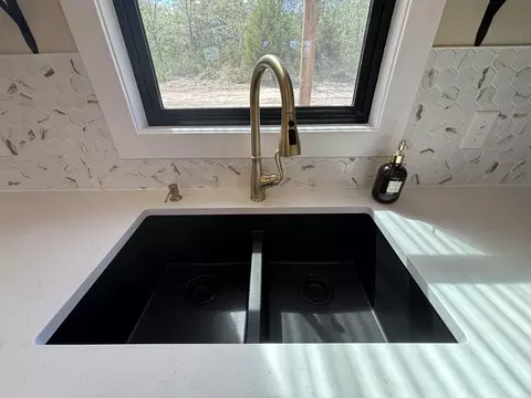 Kitchen - 180 Cedar Meadow Ln, Sidney, AR 72577 photo 7 of 10