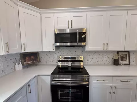 Kitchen - 180 Cedar Meadow Ln, Sidney, AR 72577 photo 8 of 10