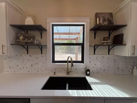 Kitchen - 180 Cedar Meadow Ln, Sidney, AR 72577 photo 6 of 10