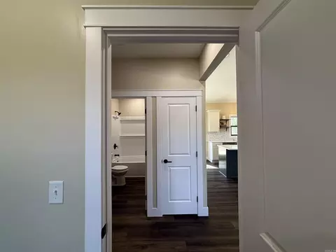 Entry Way - 180 Cedar Meadow Ln, Sidney, AR 72577 photo 4 of 5