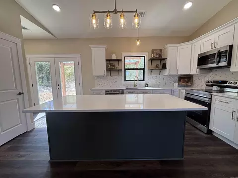 Kitchen - 180 Cedar Meadow Ln, Sidney, AR 72577 photo 4 of 10