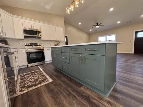 Kitchen - 180 Cedar Meadow Ln, Sidney, AR 72577 photo 10 of 10