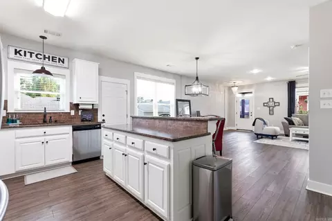 Kitchen - 8 Regents Park, Bryant, AR 72022 photo 4 of 4