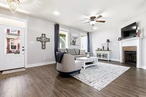 Entry Way - 8 Regents Park, Bryant, AR 72022 photo 1 of 1