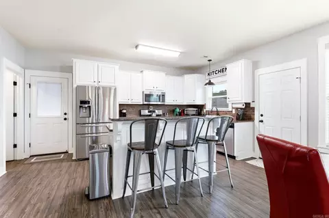 Kitchen - 8 Regents Park, Bryant, AR 72022 photo 1 of 4