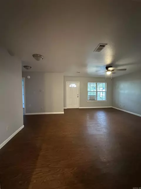 Living - 412 E 3rd, Altheimer, AR 72004 photo 1 of 3