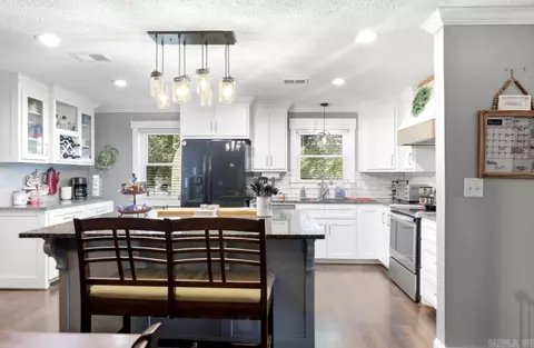 Kitchen - 606 Meadow Cir, Beebe, AR 72012 photo 4 of 4