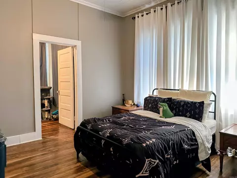 Bedroom - 906 School St, Malvern, AR 72104 photo 1 of 5