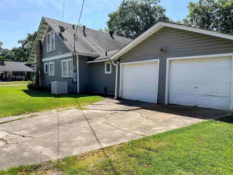 Exterior - 906 School St, Malvern, AR 72104 photo 14 of 17