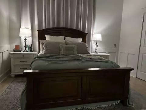 Bedroom - 906 School St, Malvern, AR 72104 photo 4 of 5
