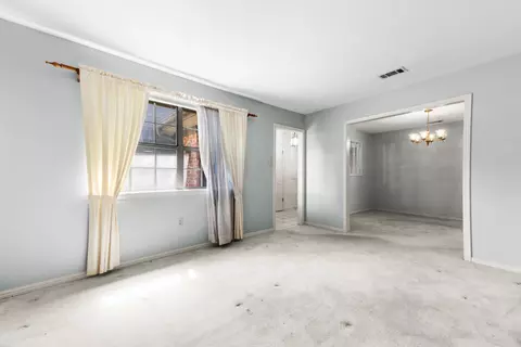 Living - 25 White Oak Dr, Conway, AR 72034 photo 5 of 5