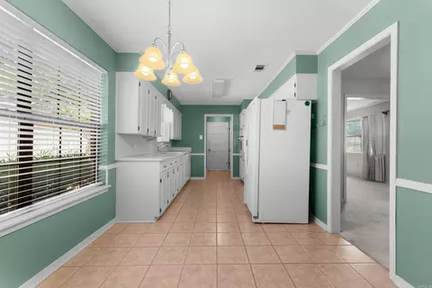 Entry Way - 25 White Oak Dr, Conway, AR 72034 photo 3 of 4