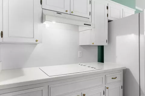 Kitchen - 25 White Oak Dr, Conway, AR 72034 photo 4 of 4