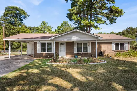 29 Waterfront Rd, Sherwood, AR 72120