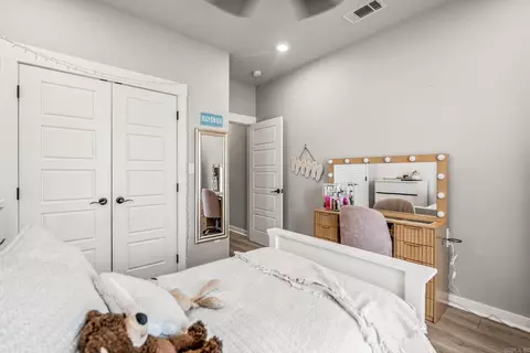 Bedroom - 1630 Rohan Cir, Conway, AR 72032 photo 6 of 9