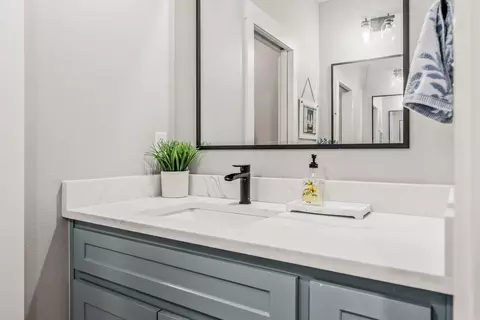Bath - 1630 Rohan Cir, Conway, AR 72032 photo 6 of 6