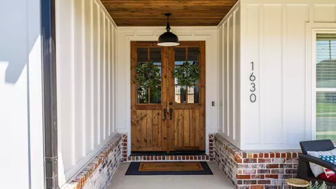 Entry Way - 1630 Rohan Cir, Conway, AR 72032 photo 1 of 3