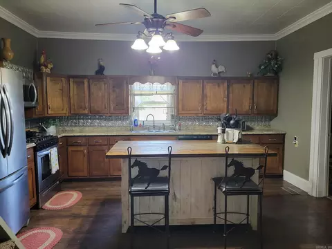 Kitchen - 1050 Cr 481, Rector, AR 72461 photo 1 of 3