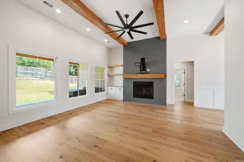 Living - 5624 Westminster Ave, Benton, AR 72019 photo 3 of 4