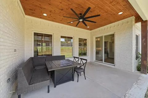 Exterior - 5624 Westminster Ave, Benton, AR 72019 photo 2 of 4