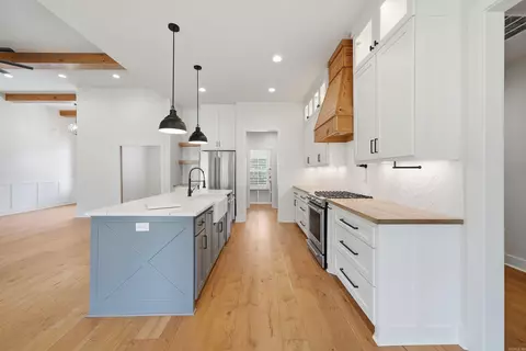 Kitchen - 5624 Westminster Ave, Benton, AR 72019 photo 8 of 8