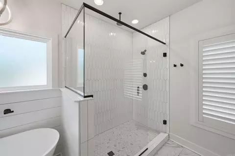 Bath - 5624 Westminster Ave, Benton, AR 72019 photo 4 of 10