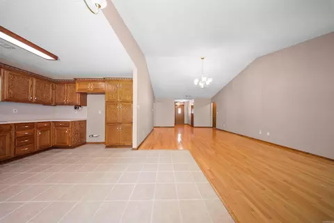 Entry Way - 2012 Cherry Creek Cir, Bryant, AR 72022 photo 2 of 4
