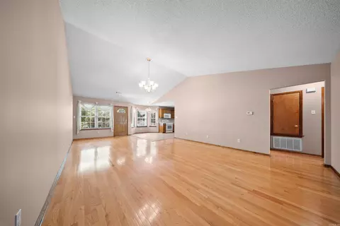 Living - 2012 Cherry Creek Cir, Bryant, AR 72022 photo 3 of 3