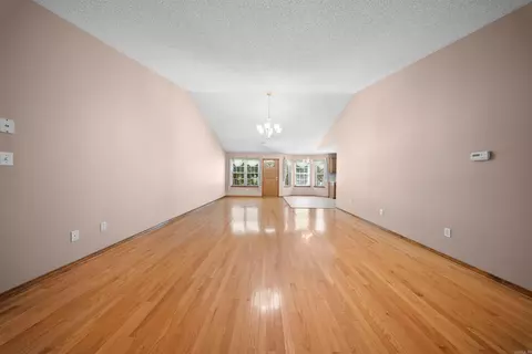 Living - 2012 Cherry Creek Cir, Bryant, AR 72022 photo 1 of 3
