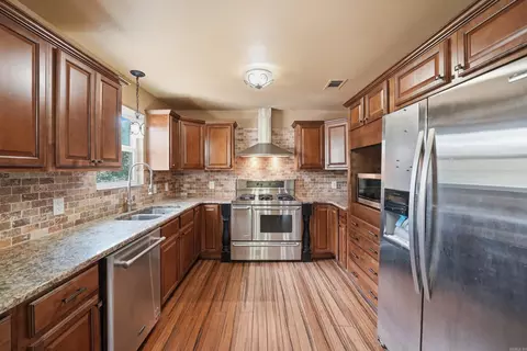 Kitchen - 43 Hidden Valley Dr, Conway, AR 72032 photo 1 of 3