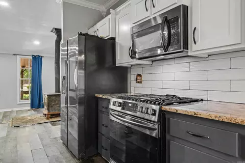 Kitchen - 2354 Thunderbird Loop, Traskwood, AR 72167 photo 1 of 2