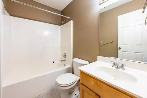 Bath - 1019 Allyson Ave, Bryant, AR 72022 photo 1 of 6