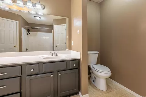 Bath - 1019 Allyson Ave, Bryant, AR 72022 photo 6 of 6