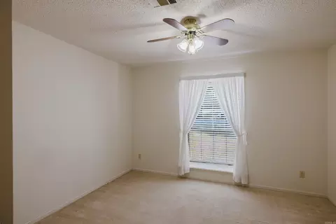 Bedroom - 2004 N Fox Trl, Benton, AR 72019 photo 3 of 6