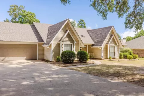 Exterior - 2004 N Fox Trl, Benton, AR 72019 photo 4 of 10