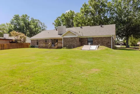 Exterior - 2004 N Fox Trl, Benton, AR 72019 photo 9 of 10