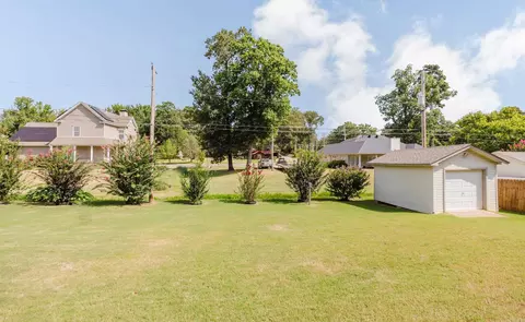 Exterior - 2004 N Fox Trl, Benton, AR 72019 photo 7 of 10