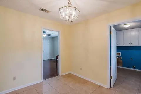 Entry Way - 2004 N Fox Trl, Benton, AR 72019 photo 2 of 2