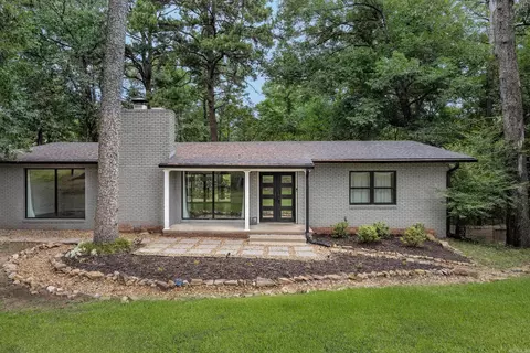 16 Robinwood Dr, Little Rock, AR 72227