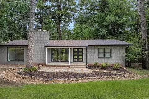 16 Robinwood Dr, Little Rock, AR 72227