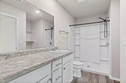 Bath - 231 Baldwin Dr, Beebe, AR 72012 photo 1 of 2