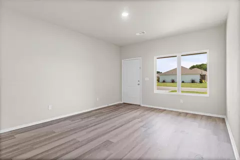 Living - 231 Baldwin Dr, Beebe, AR 72012 photo 1 of 2