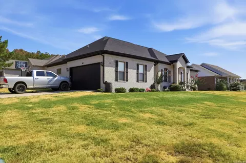Exterior - 81 Lakeland Dr, Cabot, AR 72023 photo 5 of 9