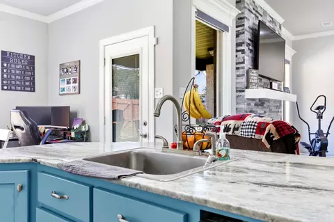 Kitchen - 81 Lakeland Dr, Cabot, AR 72023 photo 6 of 7
