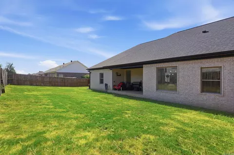 Exterior - 81 Lakeland Dr, Cabot, AR 72023 photo 6 of 9
