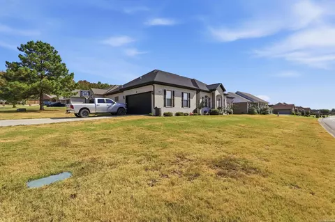 Exterior - 81 Lakeland Dr, Cabot, AR 72023 photo 4 of 9