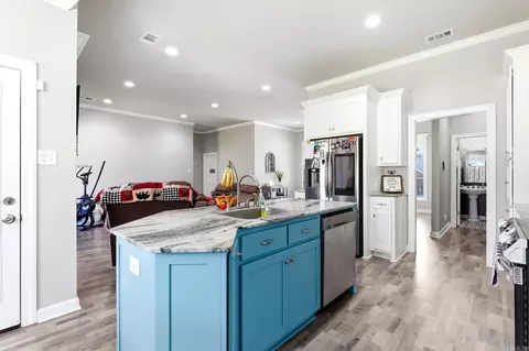 Kitchen - 81 Lakeland Dr, Cabot, AR 72023 photo 7 of 7