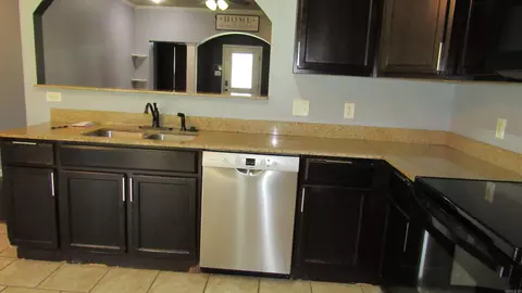 Kitchen - 2025 Shadow Ridge Rd, Conway, AR 72032 photo 2 of 3