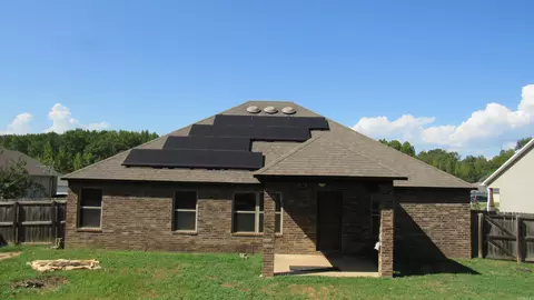 Exterior - 2025 Shadow Ridge Rd, Conway, AR 72032 photo 7 of 9